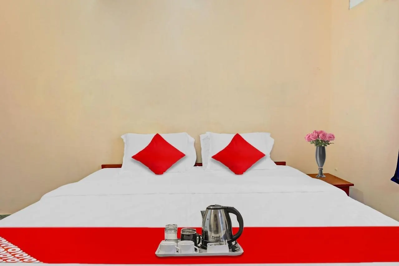 Hotel O North Park Tourist Home Kazhakuttam 3*,  India