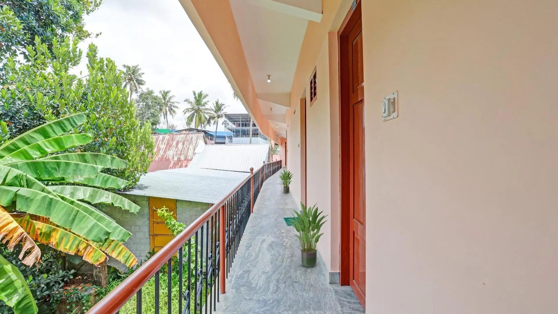 Hotel O North Park Tourist Home Kazhakuttam